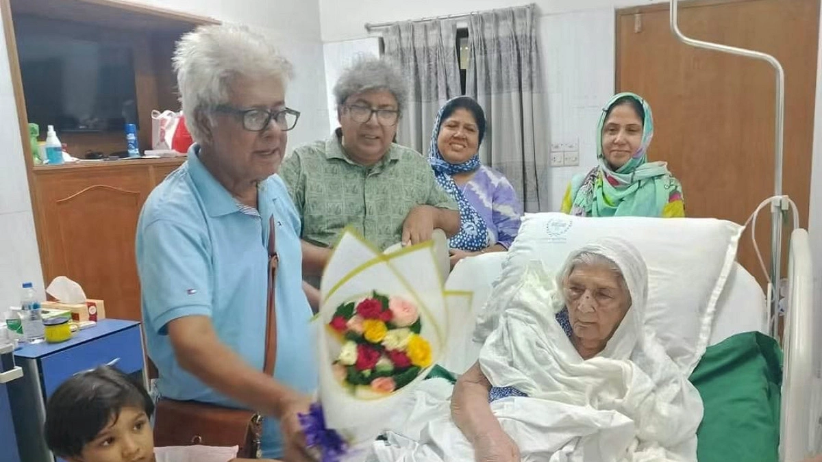 নাট্যব্যক্তিত্ব মামুনুর রশীদের মা রোকেয়া খানম মারা গেছেন