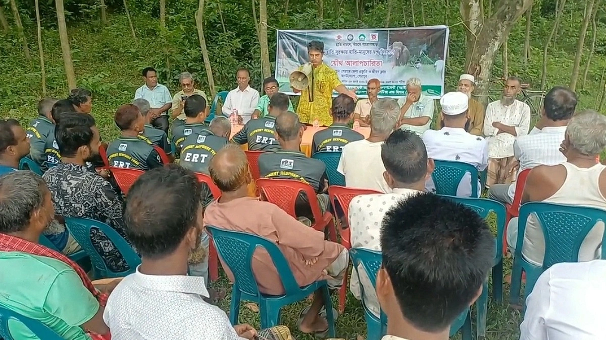 বন্যহাতি রক্ষায় এক টেবিলে পাহাড়ি জনপদ