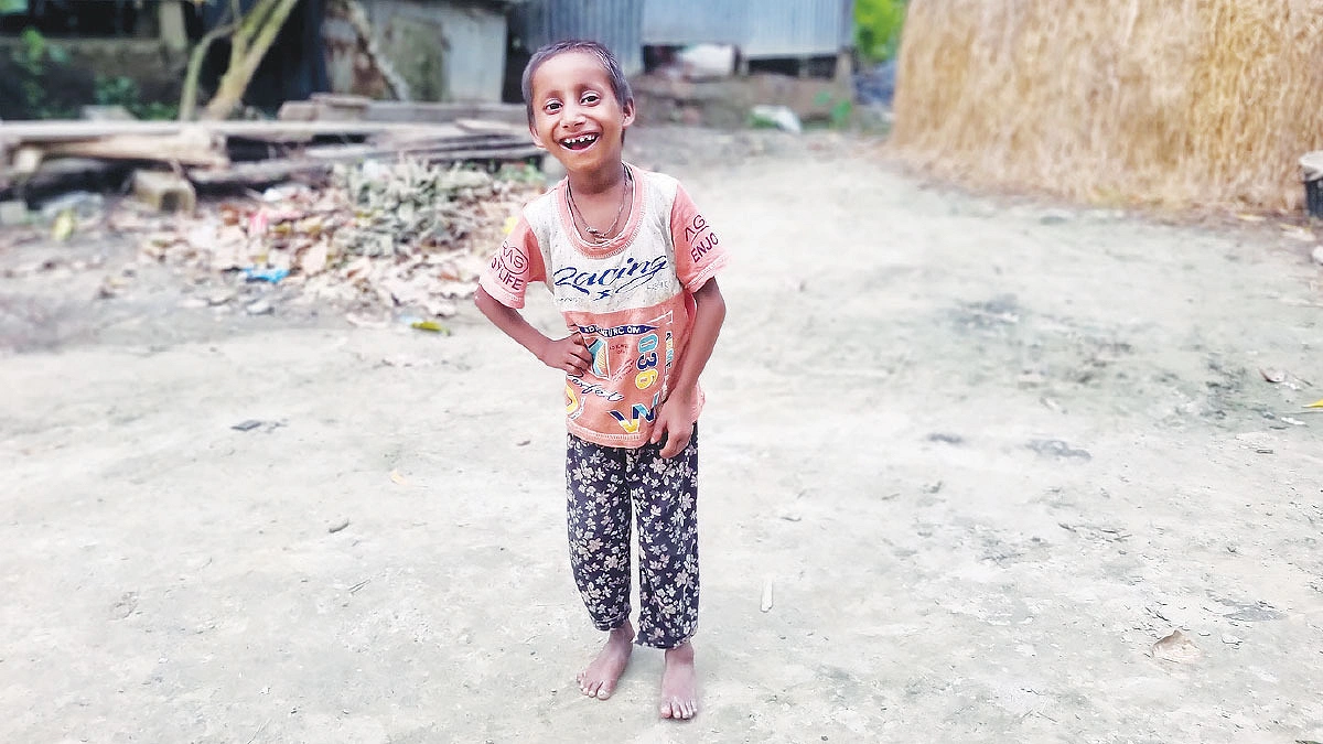 ১৩ বছরের জোবাইদের ওজন ৫