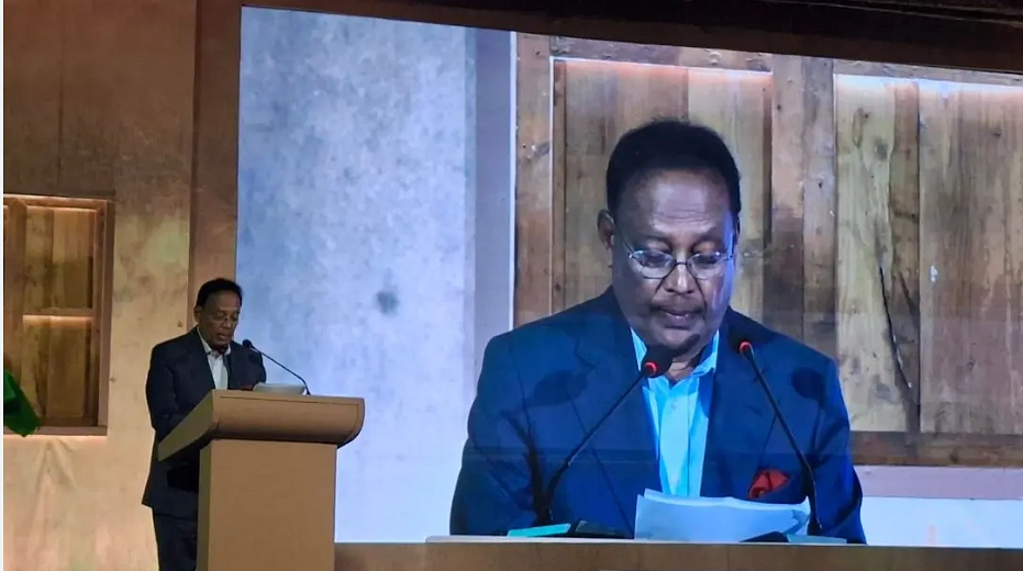 অনুষ্ঠানে প্রধান অতিথির হিসাবে বক্তব্যে রাখছেন, টেলিযোগাযোগ ও তথ্যপ্রযুক্তি মন্ত্রী ফকির মাহবুব আনাম।
