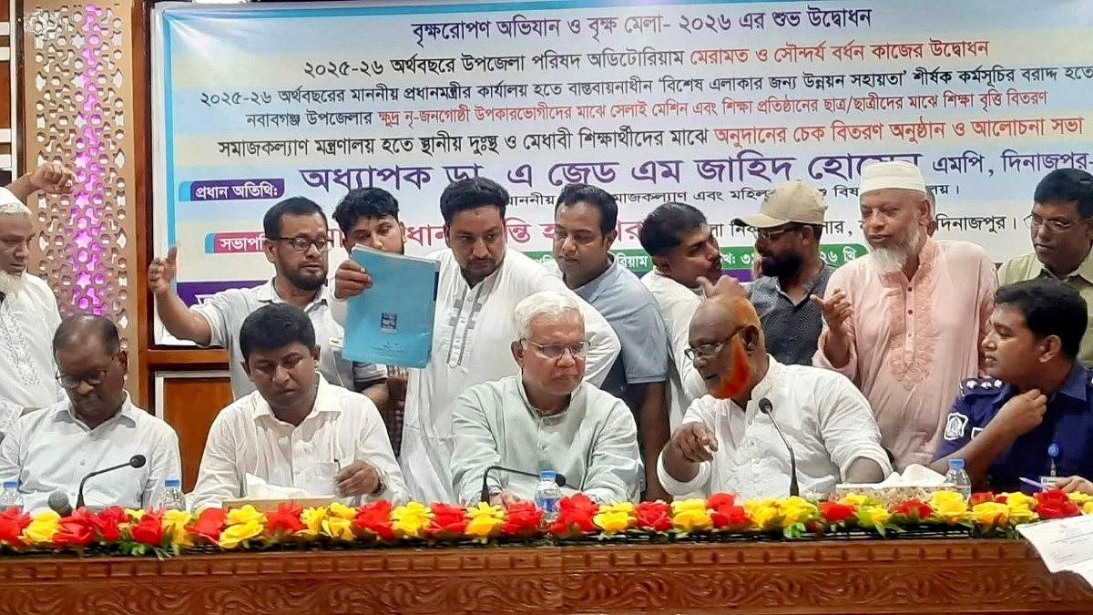 গণতন্ত্র টিকিয়ে রাখতে কথা ও আচরণ গণতান্ত্রিক হতে হবে
