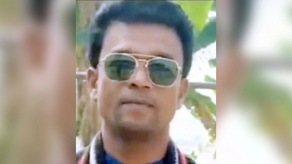 বাড়ি ফেরার পথে ইউপি সদস্যকে কুপিয়ে হত্যা