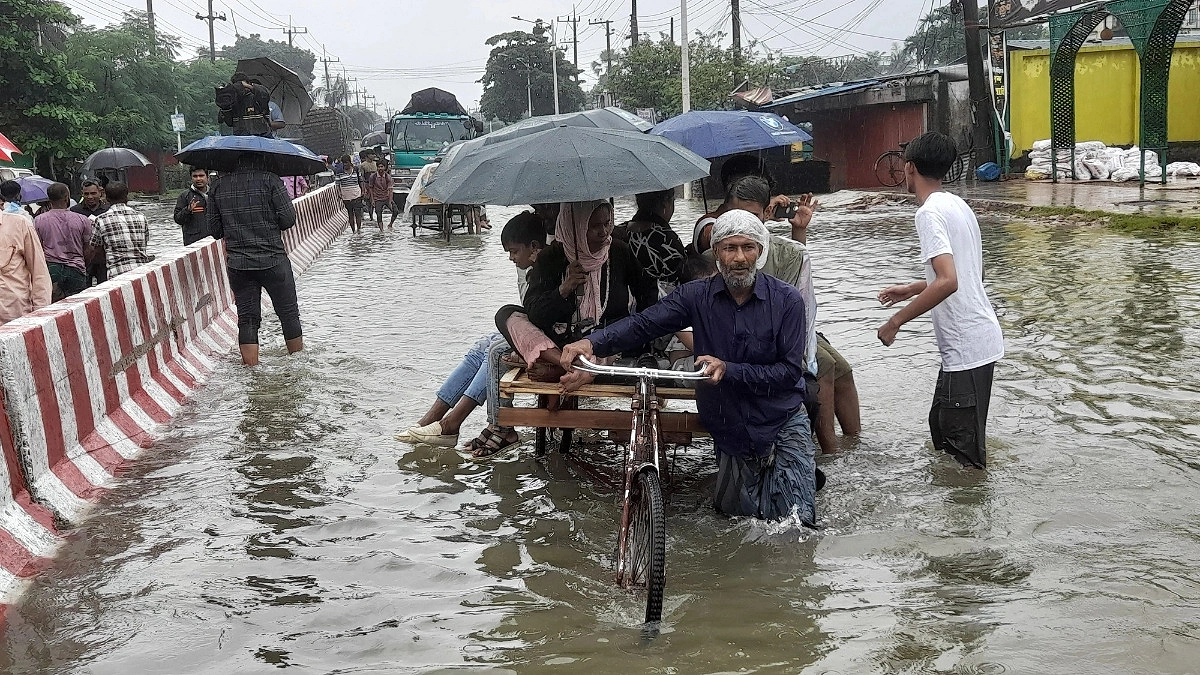 চট্টগ্রামের নিচু এলাকায় আজও পানি