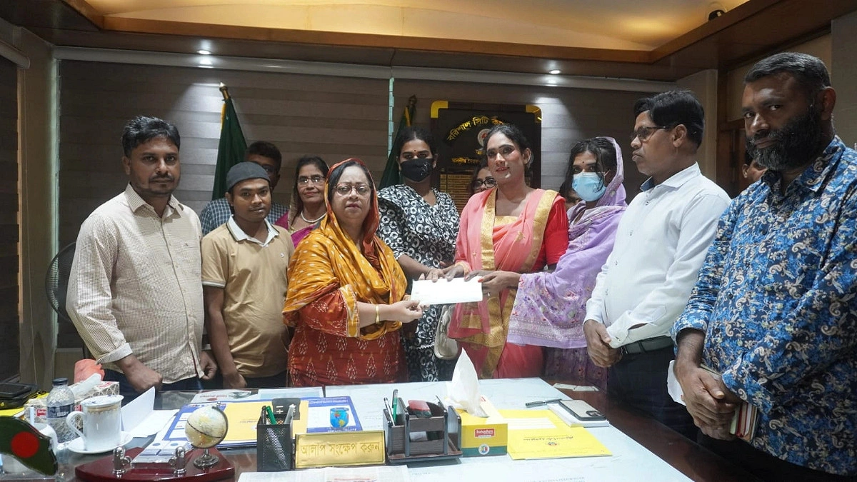 বরিশাল সিটি করপোরেশনে চাকরি পেলেন তৃতীয় লিঙ্গের অভি