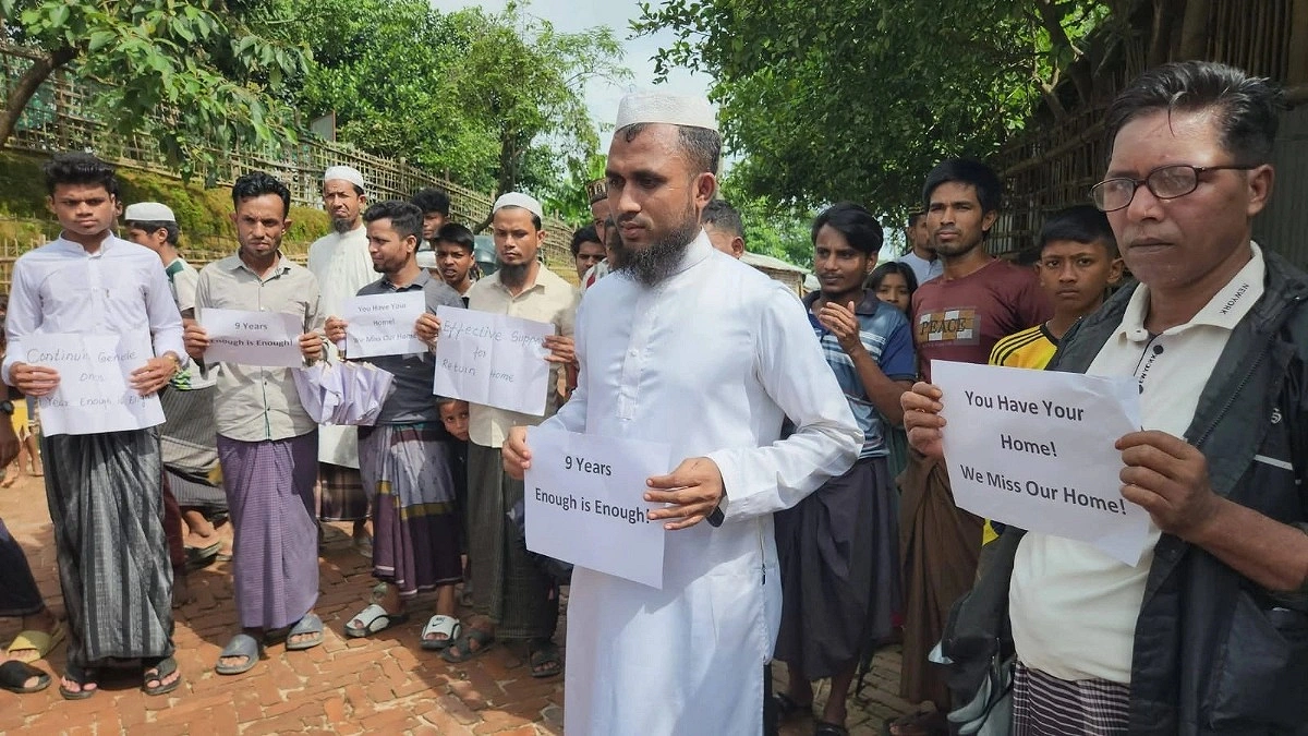 ‘আমাদের ঘর ফিরিয়ে দিন’—মার্কিন দূতের সামনে আকুতি রোহিঙ্গাদের
