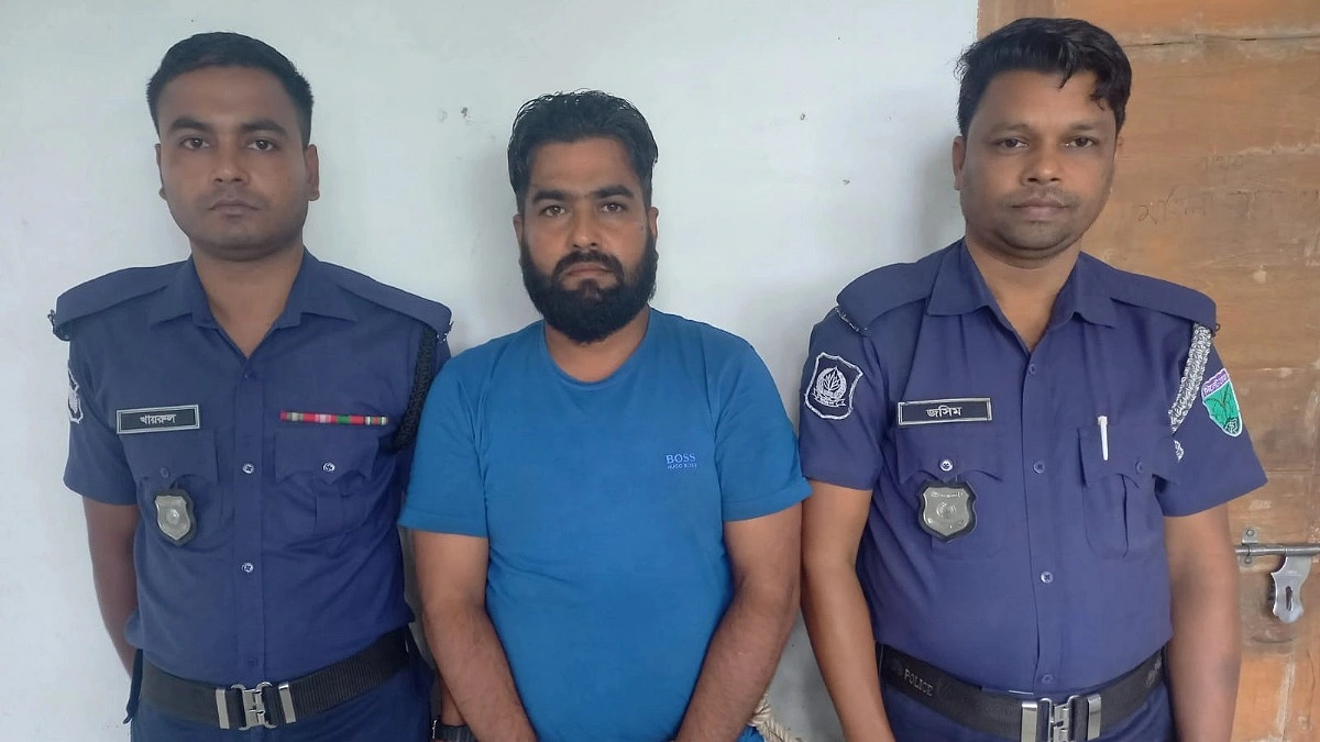 ‘প্রেমের জেরে’ মেয়েকে হত্যায় গ্রেপ্তার অভিযুক্ত বাবা