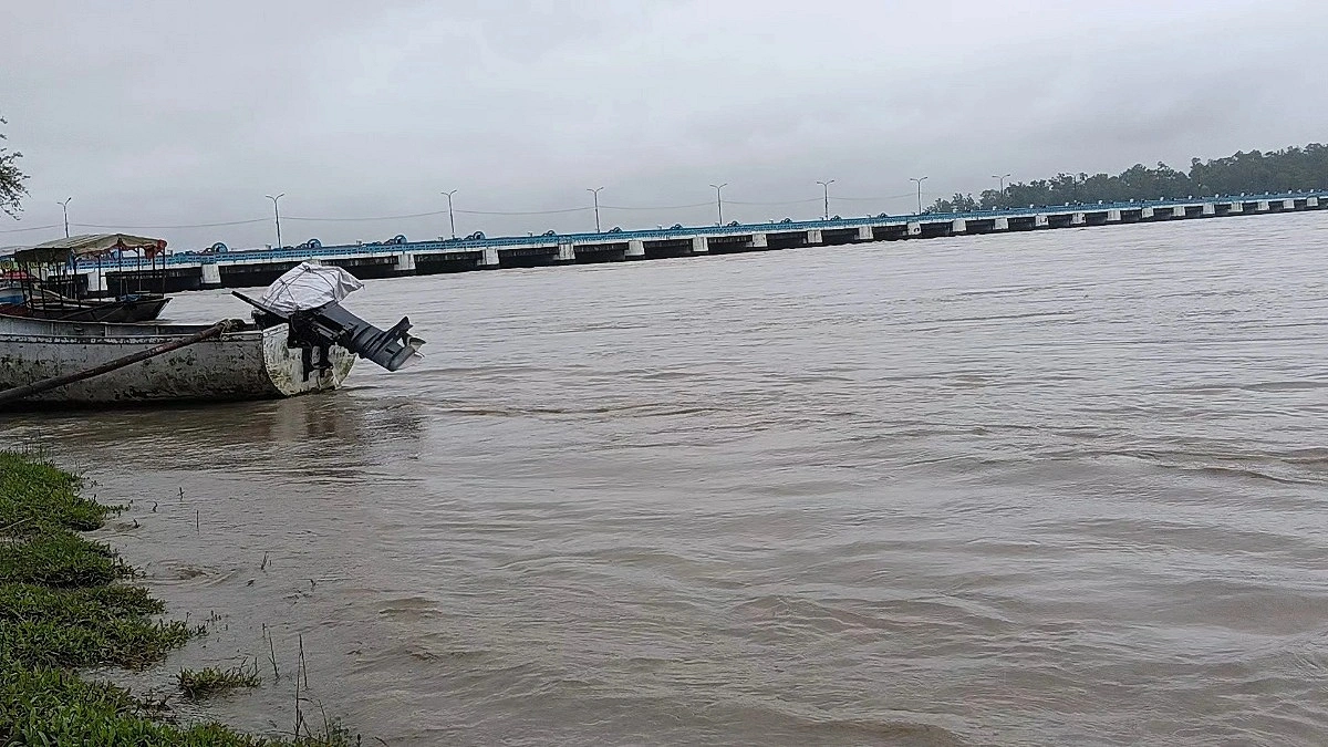তিস্তার পানি বিপৎসীমা ছুঁই ছুঁই, নিম্নাঞ্চল প্লাবিত হওয়ার শঙ্কা