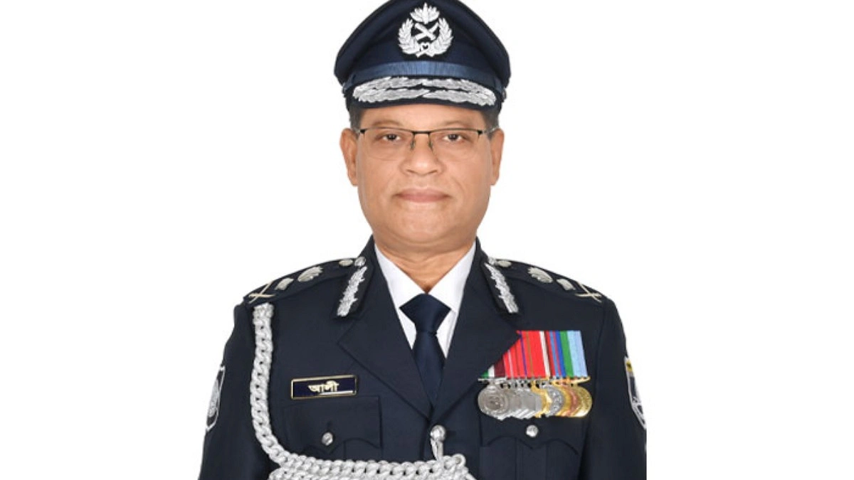 ব্যাংককের উদ্দেশে ঢাকা ছাড়লেন আইজিপি