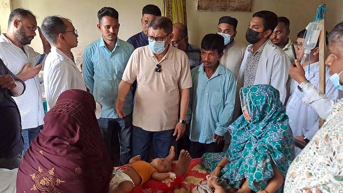 হাসপাতালে ঢুকেই সরাসরি রান্নাঘরে স্বাস্থ্যমন্ত্রী, শুনলেন রোগীদের অভিযোগ