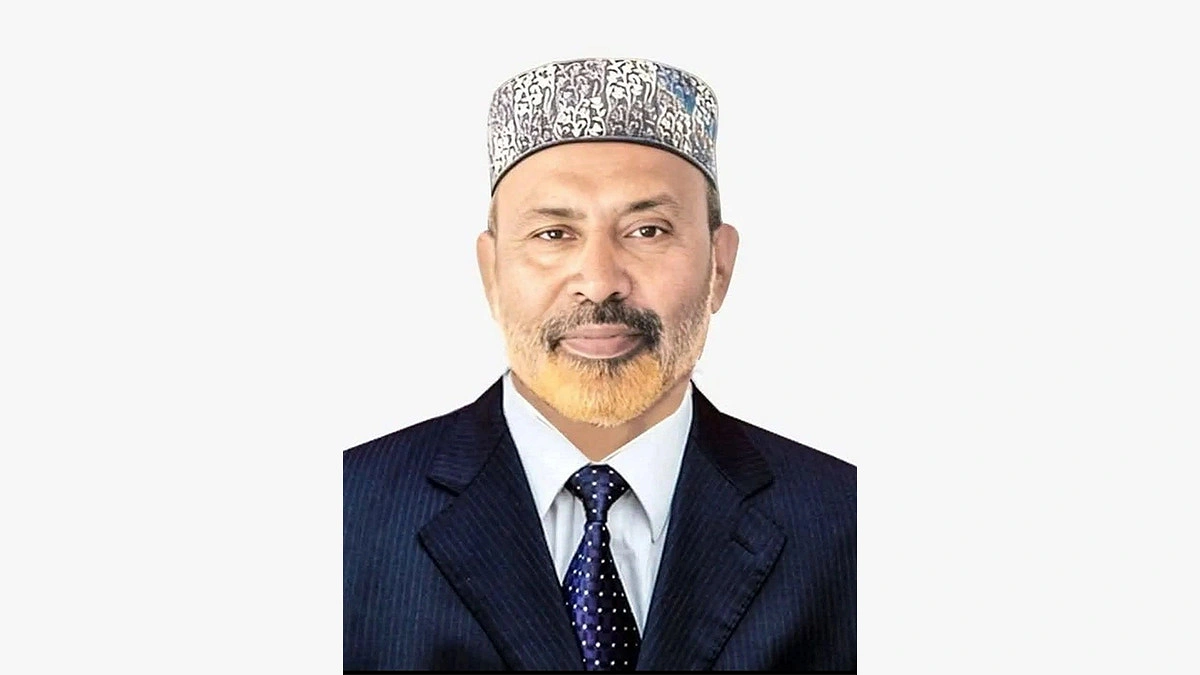 বাড়ির সামনেই বিএনপি নেতাকে কুপিয়ে হত্যা