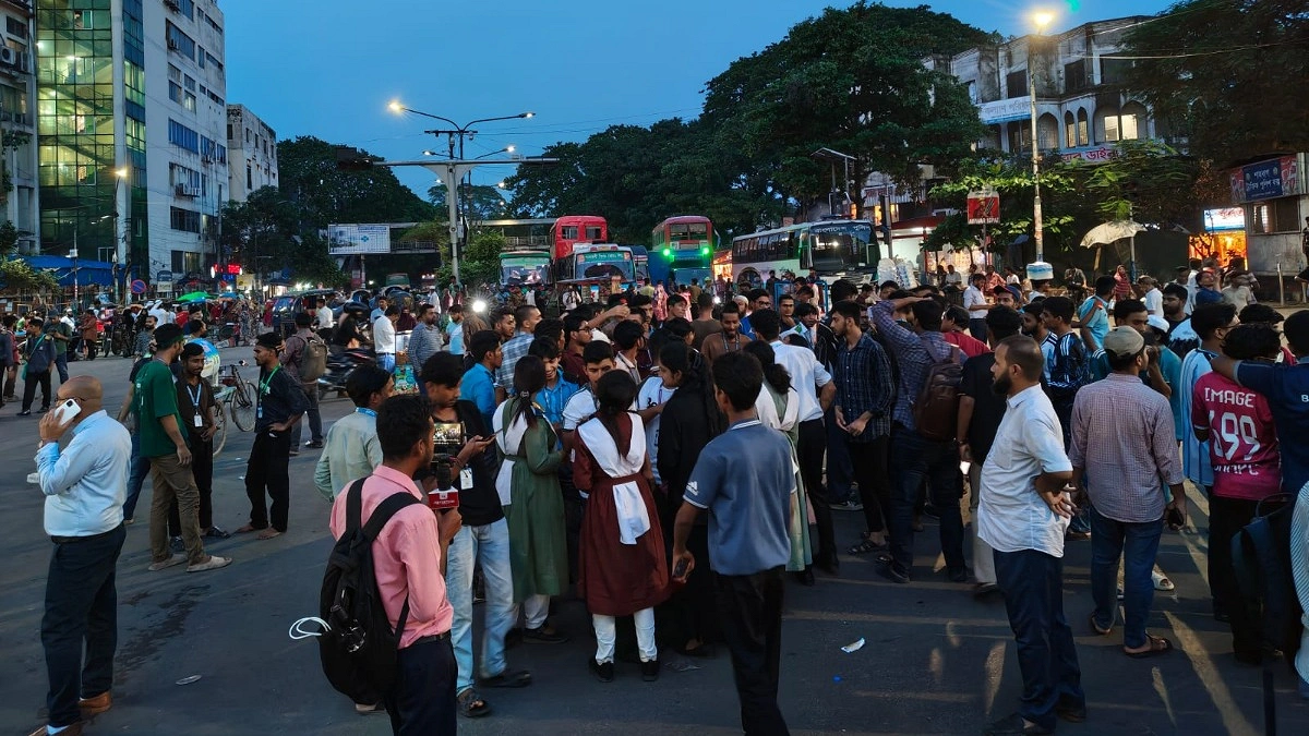 শাহবাগ মোড় অবরোধ আন্দোলনকারীদের