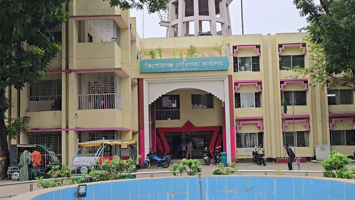 পৌরসভায় ৬১ লাখ টাকার অনিয়ম, এক বছরেও নেই ব্যবস্থা