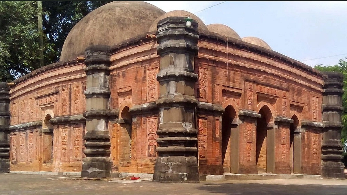ঘোড়াঘাটের ঐতিহাসিক সুরা মসজিদ হতে পারে আন্তর্জাতিক মানের পর্যটন কেন্দ্র