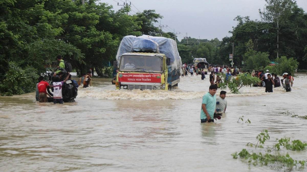 বন্যার পানি কমেনি এখনো, ক্ষতিগ্রস্ত সাড়ে ৭ লাখ