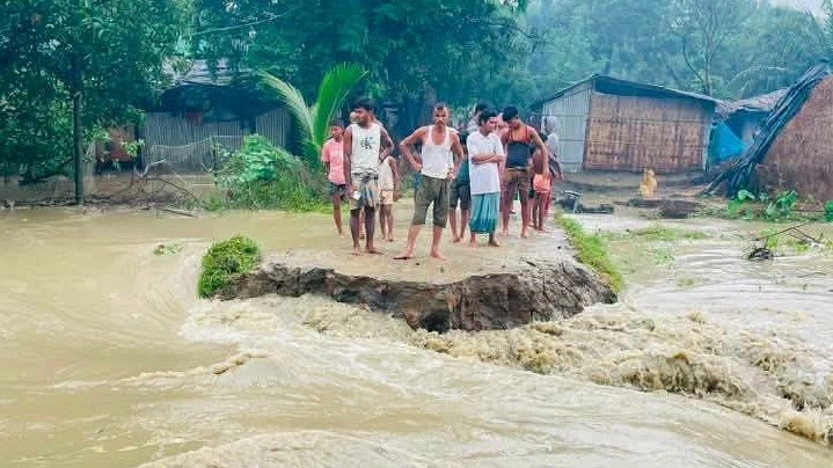 মাতামুহুরী নদীর পানি বিপৎসীমা ছাড়িয়েছে, ৫ লাখ মানুষ পানিবন্দি