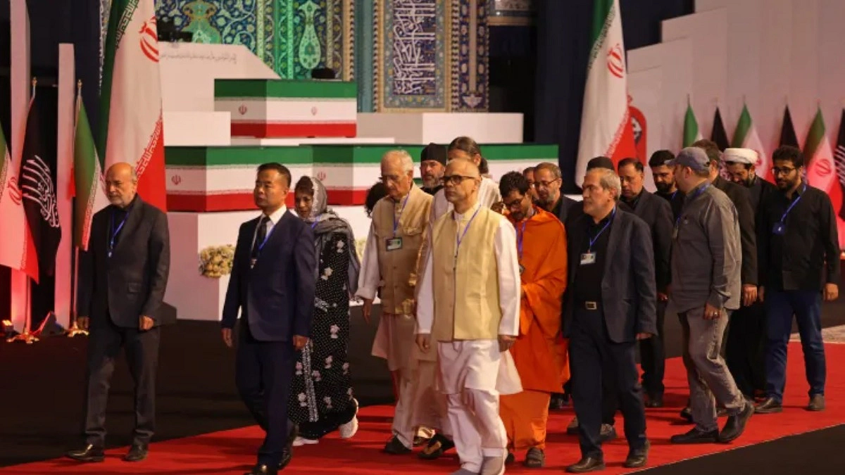 খামেনির দাফনে শতাধিক দেশের প্রতিনিধি দল, থাকছেন বাংলাদেশের স্পিকারও