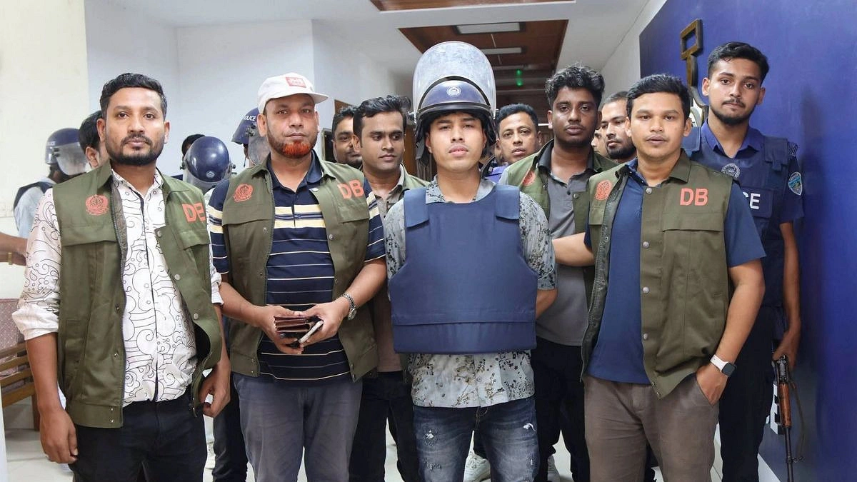 ডেভিড ইমনের নকল আধার কার্ডে ‘বিভ্রান্ত পুলিশ’