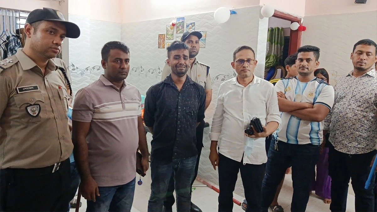 অভিযানের তথ্য ফাঁসে মাদক নিয়ন্ত্রণ অধিদপ্তরের সোর্সের কারাদণ্ড