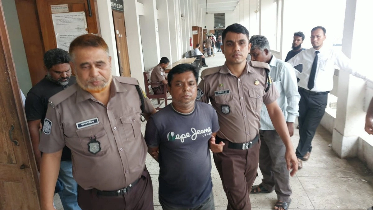 লাখ টাকার ঘুষে বেবিচকের সাবেক কর্মকর্তার ৫ বছরের সাজা