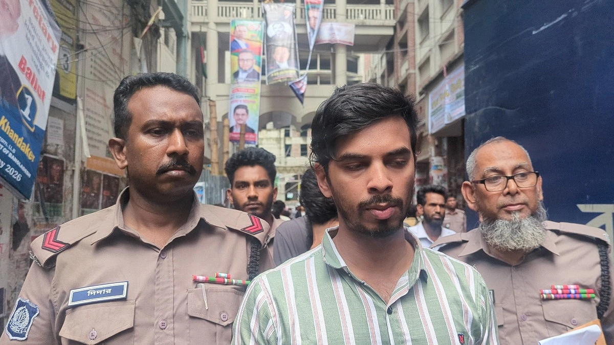 জঙ্গি সন্দেহে সিঙ্গাপুর থেকে ফেরত পাঠানো ২ যুবক রিমান্ডে