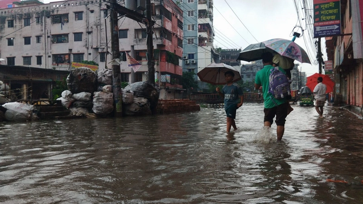 আজও ডুবে আছে শনির আখড়া