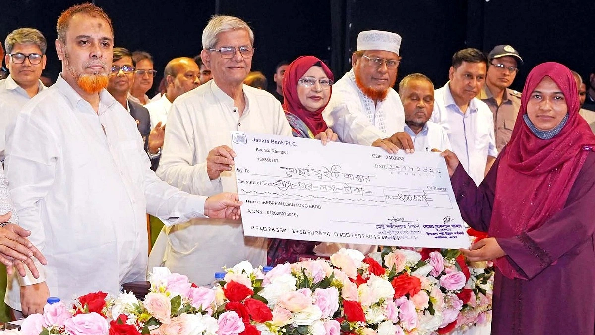 শুধু ঠিকাদারির পেছনে না ছুটে বিনিয়োগে এগিয়ে আসতে বললেন মির্জা ফখরুল