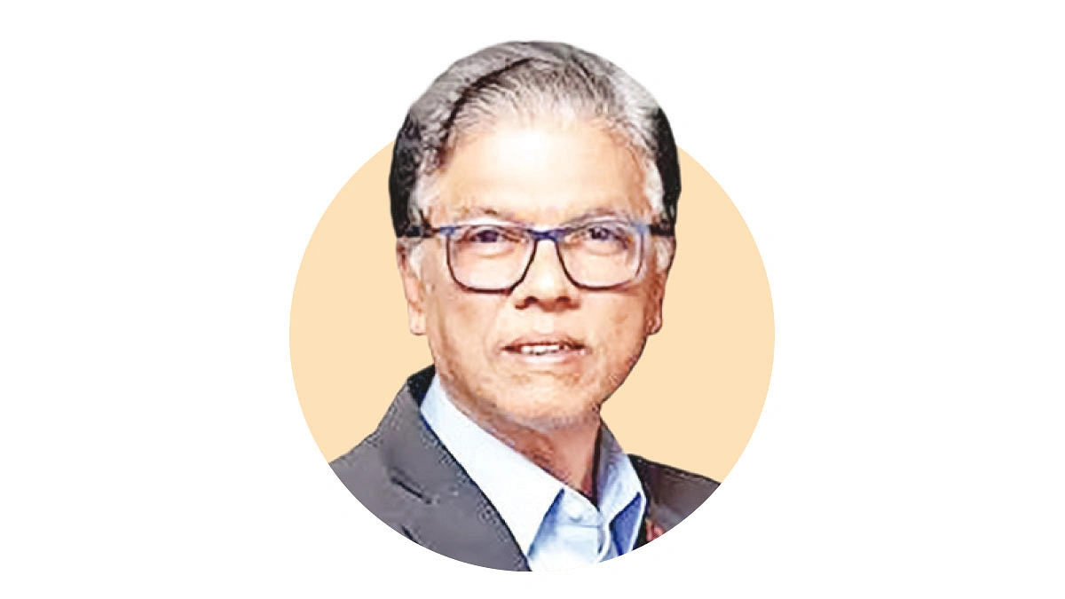বর্তমান বাস্তবতায় উচ্চাভিলাষী