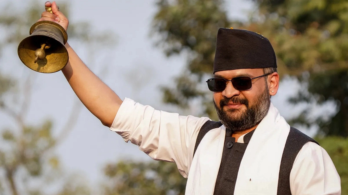 ক্ষমতায় গেলেই কেন আদর্শচ্যুতি হয় নেতাদের