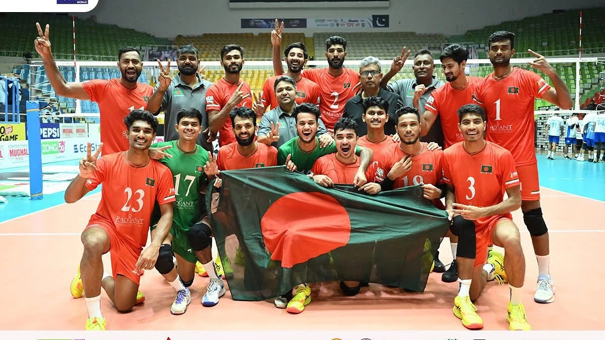 উজবেকিস্তানকে উড়িয়ে ভলিবলের ফাইনালে বাংলাদেশ
