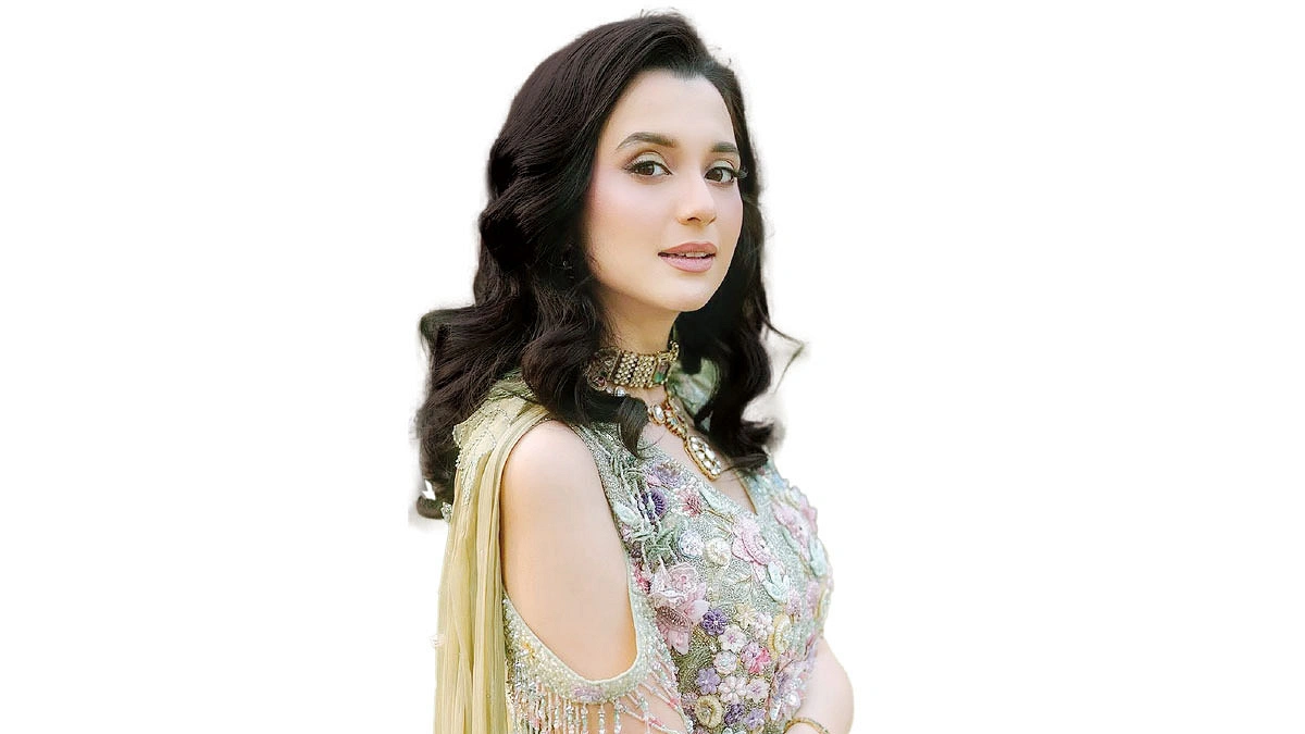 নতুনভাবে সাবিলা নূর