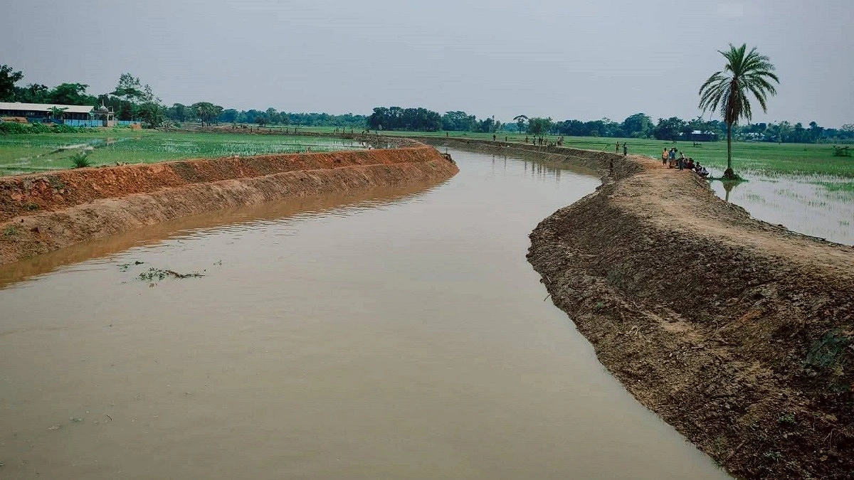 খাল খনন শেষে বেঁচে যাওয়া ৫২ লাখ টাকা ফেরত
