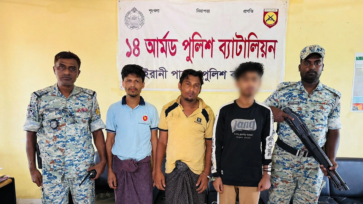 রোহিঙ্গা ক্যাম্পে আরসার কমান্ডার খুনের ঘটনায় আটক ৩