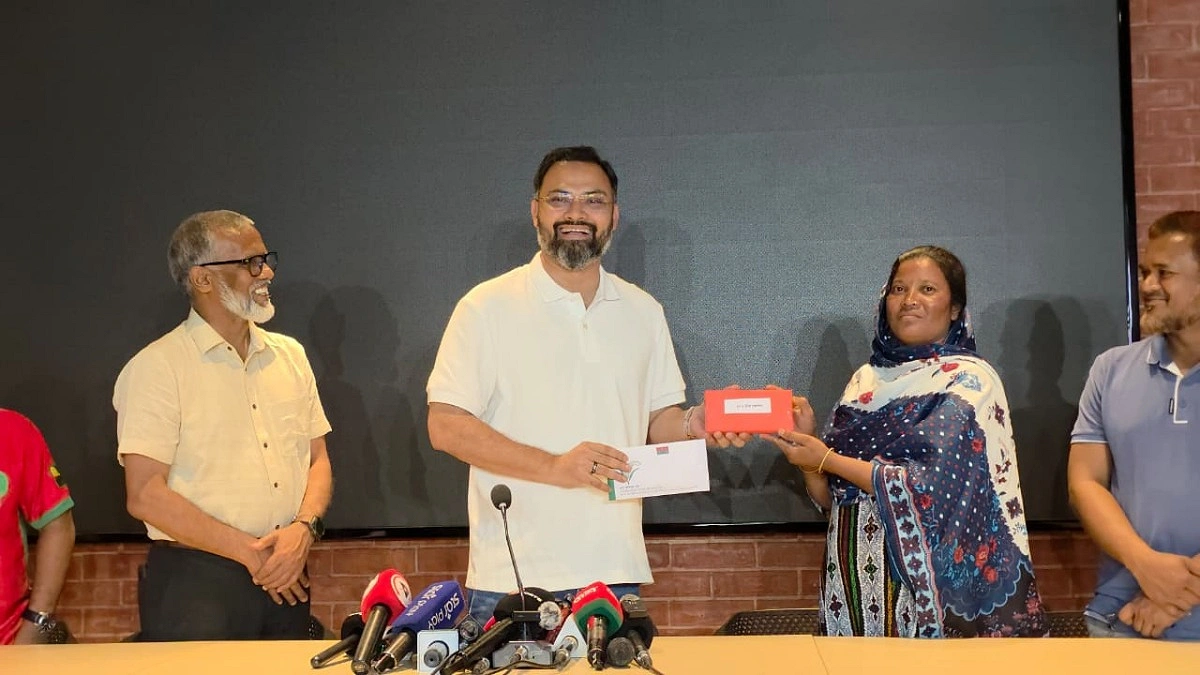 চাকরি পাবেন নতুন কুঁড়ির চ্যাম্পিয়ন স্মৃতির মা