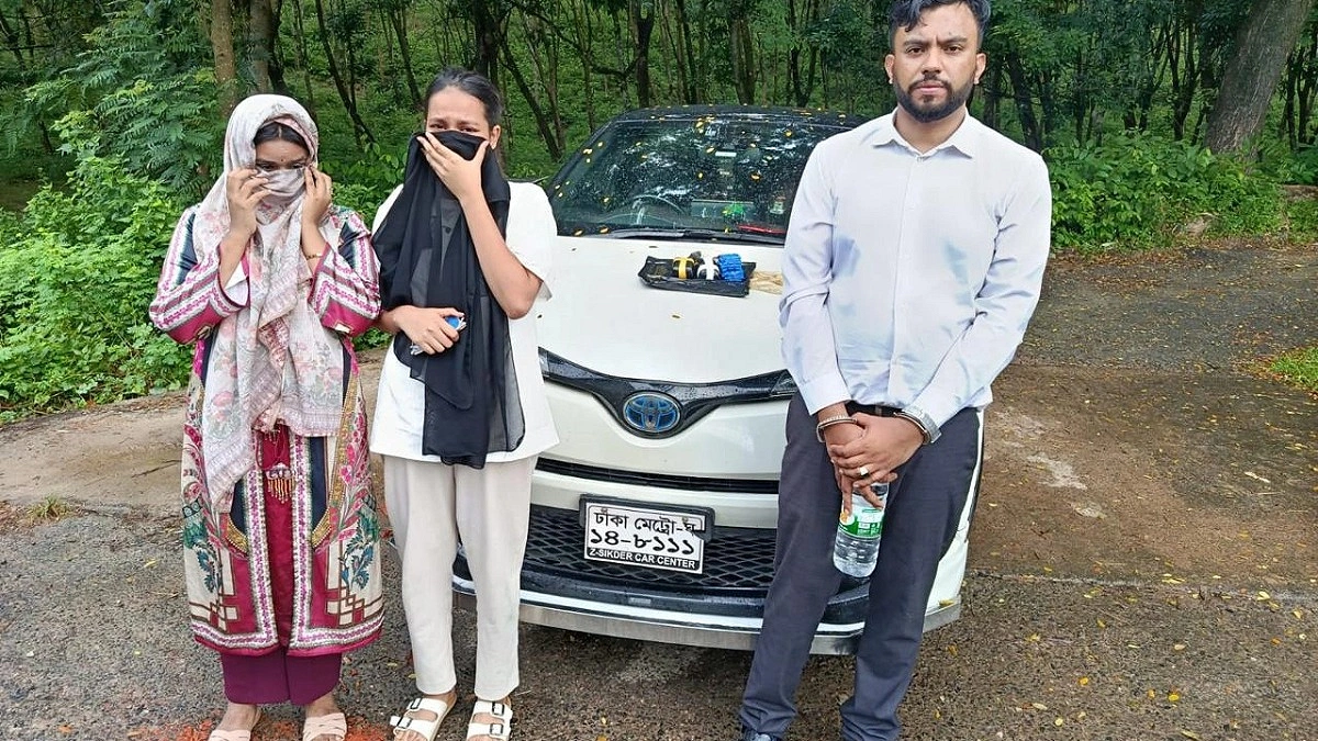 স্বরাষ্ট্র মন্ত্রণালয়ের স্টিকার লাগানো প্রাইভেট কারে ৬ হাজার ইয়াবা