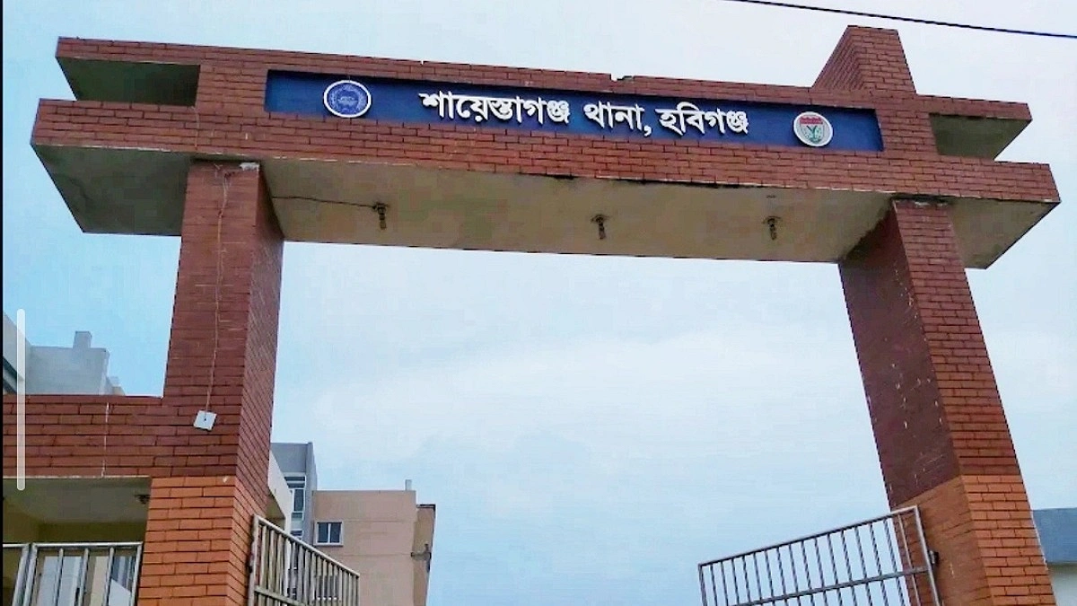 মহাসড়কে গরুবোঝাই পিকআপ ছিনতাই