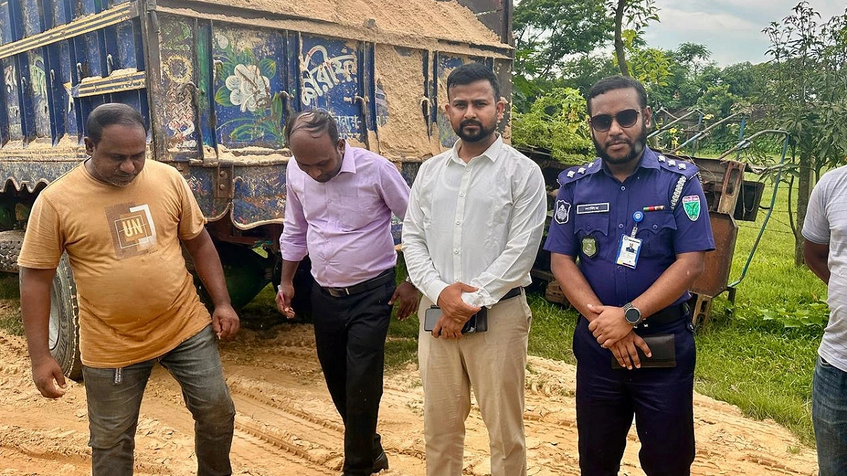অবৈধভাবে বালু উত্তোলন, এক লাখ টাকা জরিমানা