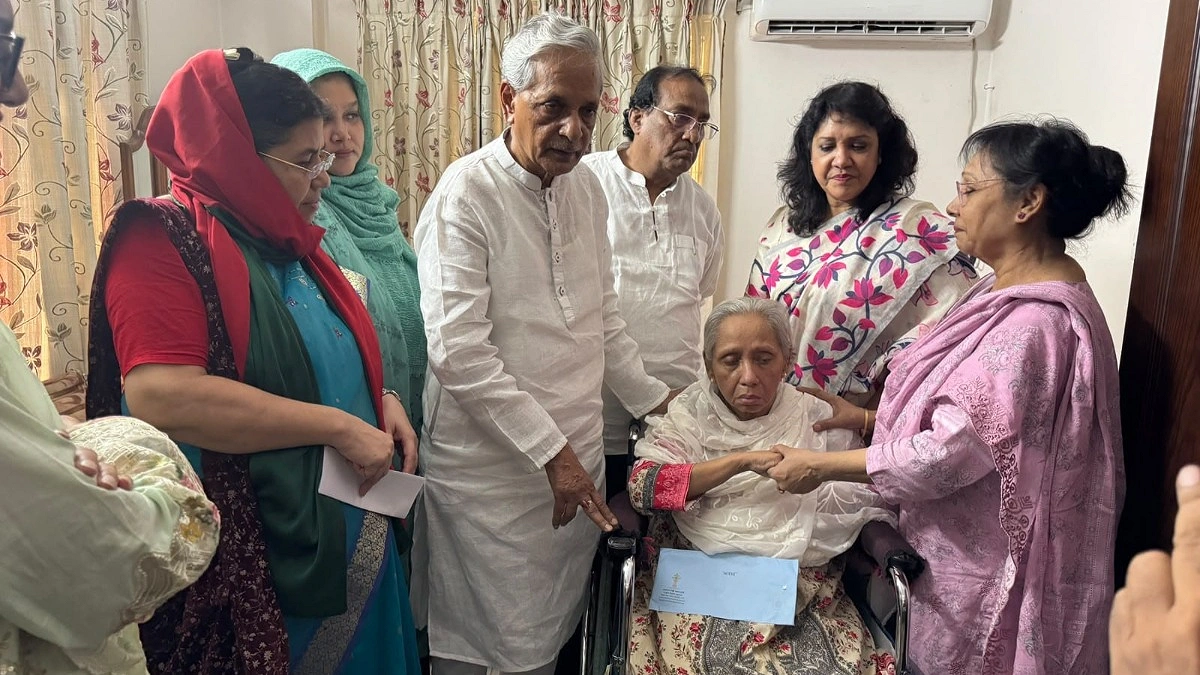 অসুস্থ শবনম মুশতারীর পাশে সংস্কৃতি মন্ত্রণালয়, ৫ লাখ টাকা সহায়তা