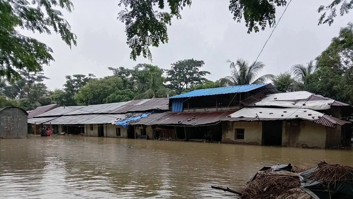 সাতকানিয়ায় শিশুর মৃত্যু, আনোয়ারায় ভেসে এল লাশ