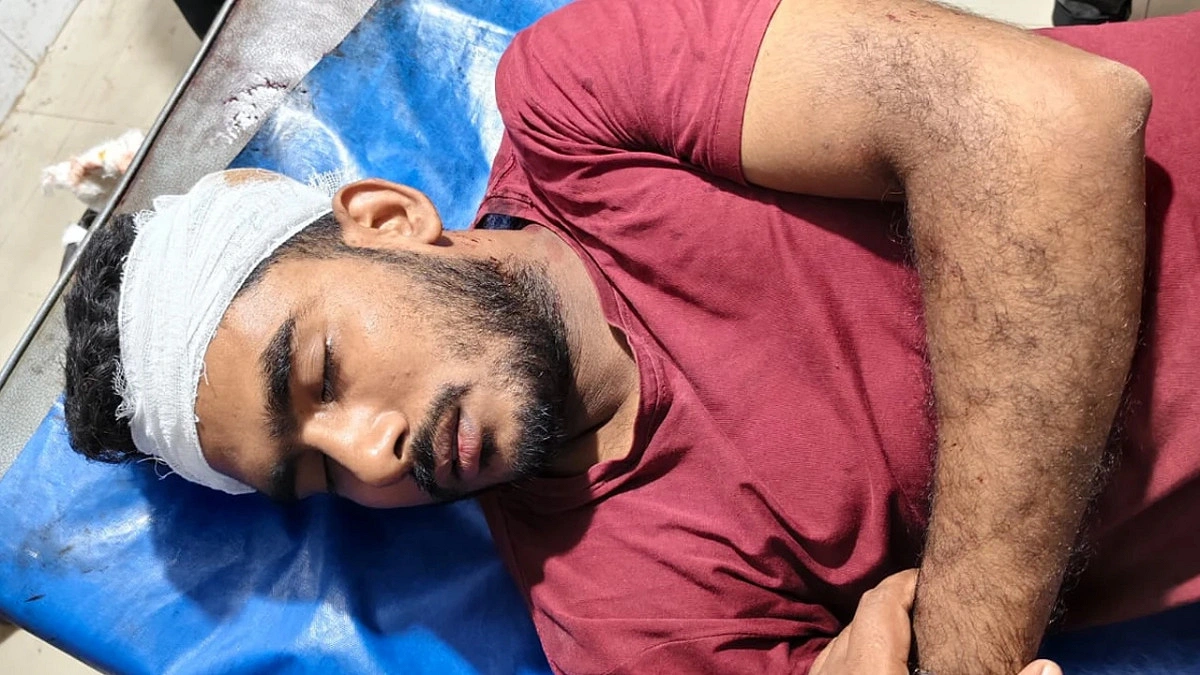 সংবাদ সংগ্রহ করতে গিয়ে হামলার শিকার সাংবাদিক