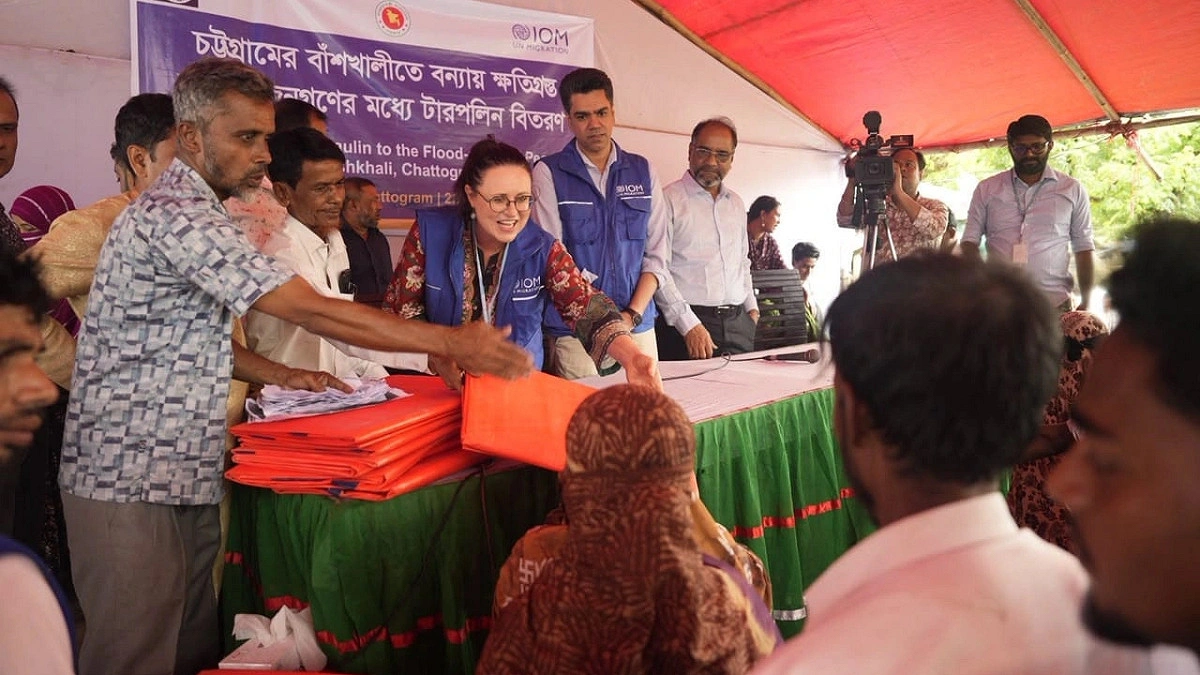 খাবার-আশ্রয় নিয়ে বন্যাকবলিতদের পাশে আইওএম