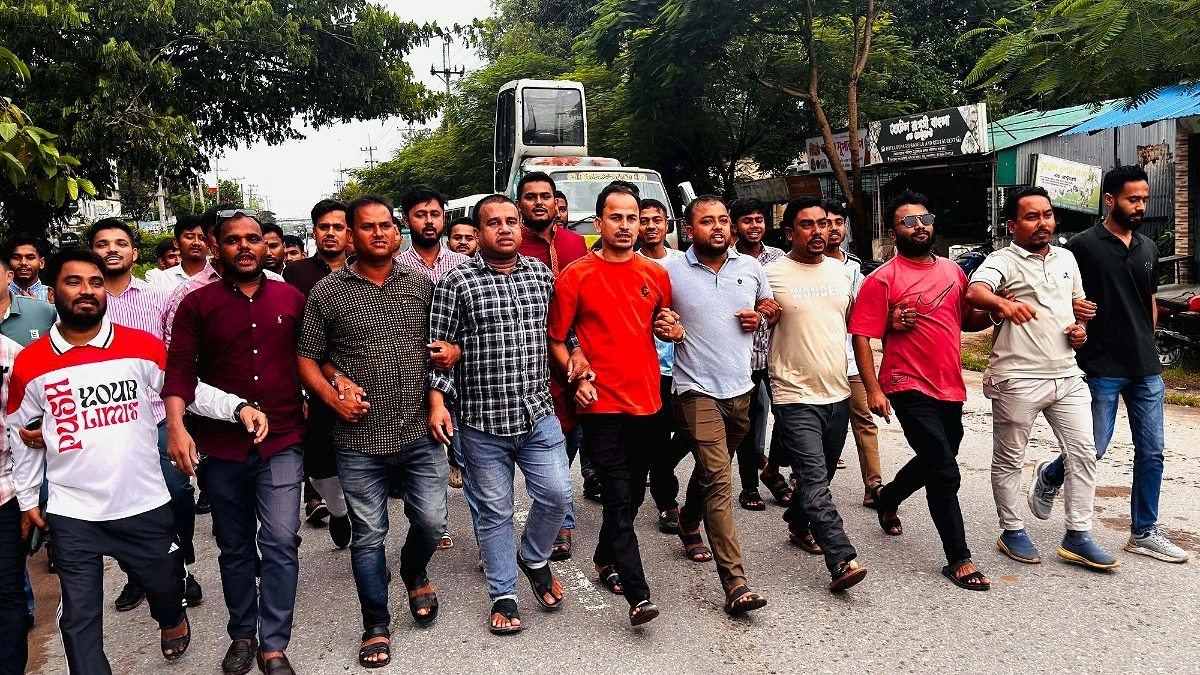ছাত্রলীগের মিছিলের প্রতিবাদে রামুতে ছাত্রদলের বিক্ষোভ