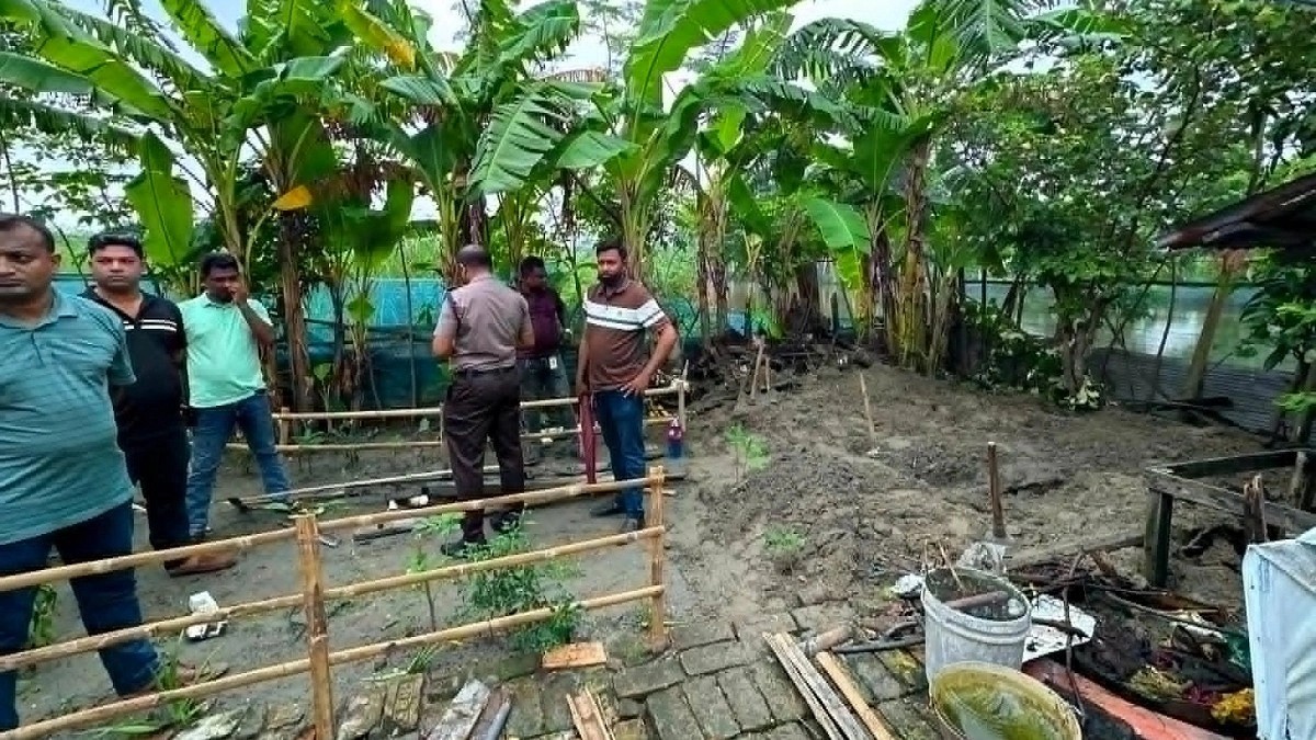 অভিমানে স্বামীর নামে খুনের নালিশ, মাটি খুঁড়তেই বেরোল কঙ্কাল