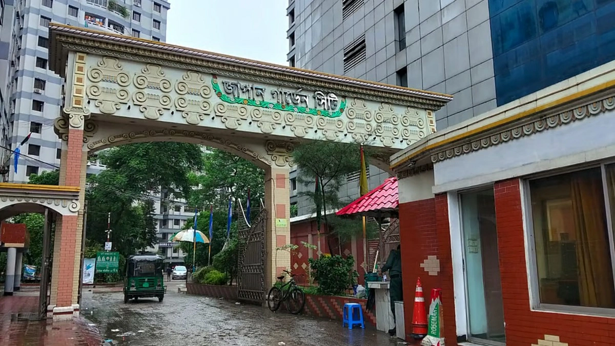৪ দিন পর আলো ফিরল জাপান গার্ডেন সিটিতে