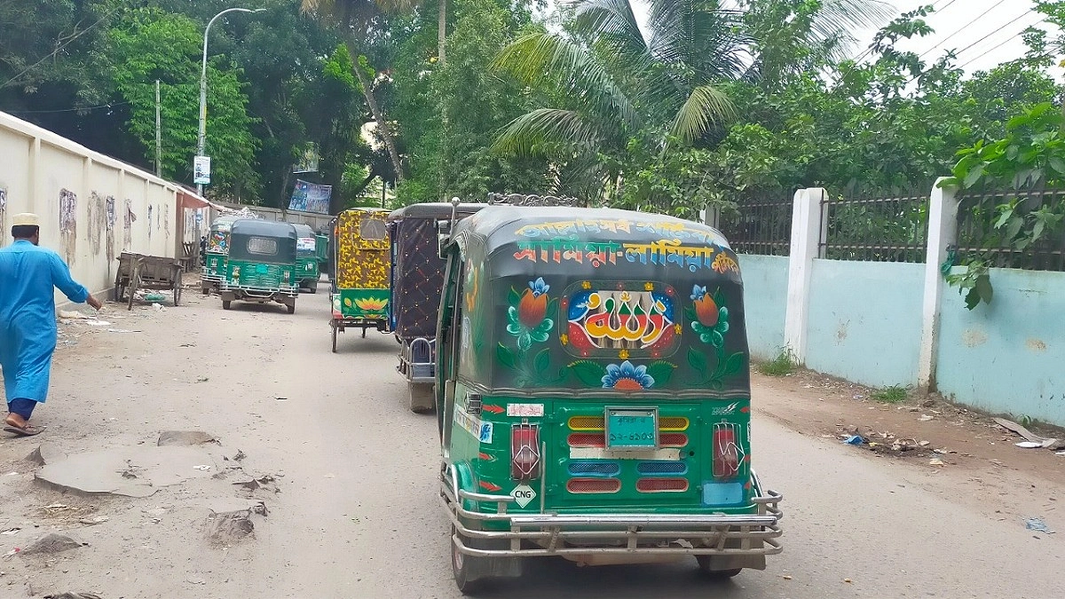 চালকদের ইচ্ছেমতো বাড়ে অটোরিকশা ভাড়া