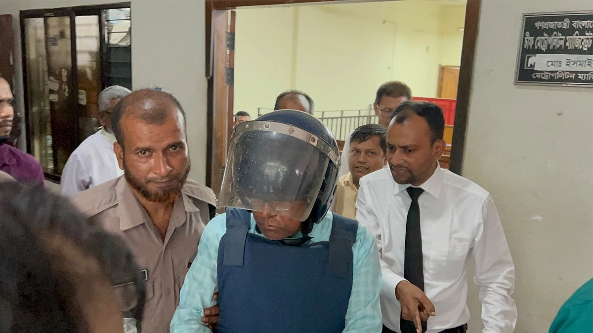 ইউরোপিয়ান বিশ্ববিদ্যালয়ের ট্রাস্টি বোর্ডের সাবেক চেয়ারম্যান রিমান্ডে