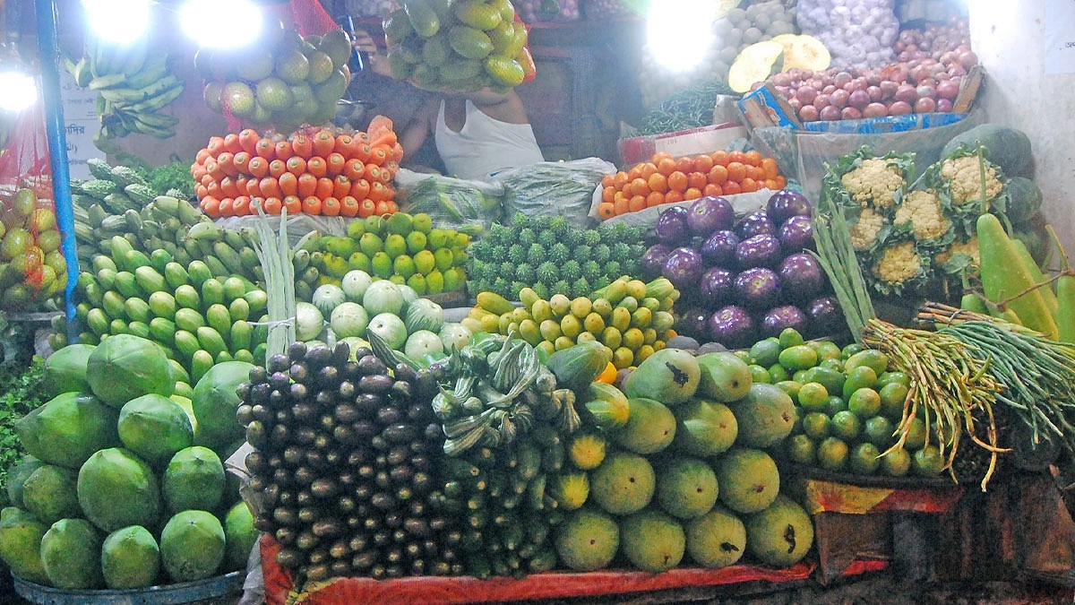 ১০০ টাকা ছাড়াল শসা-বেগুনের দাম