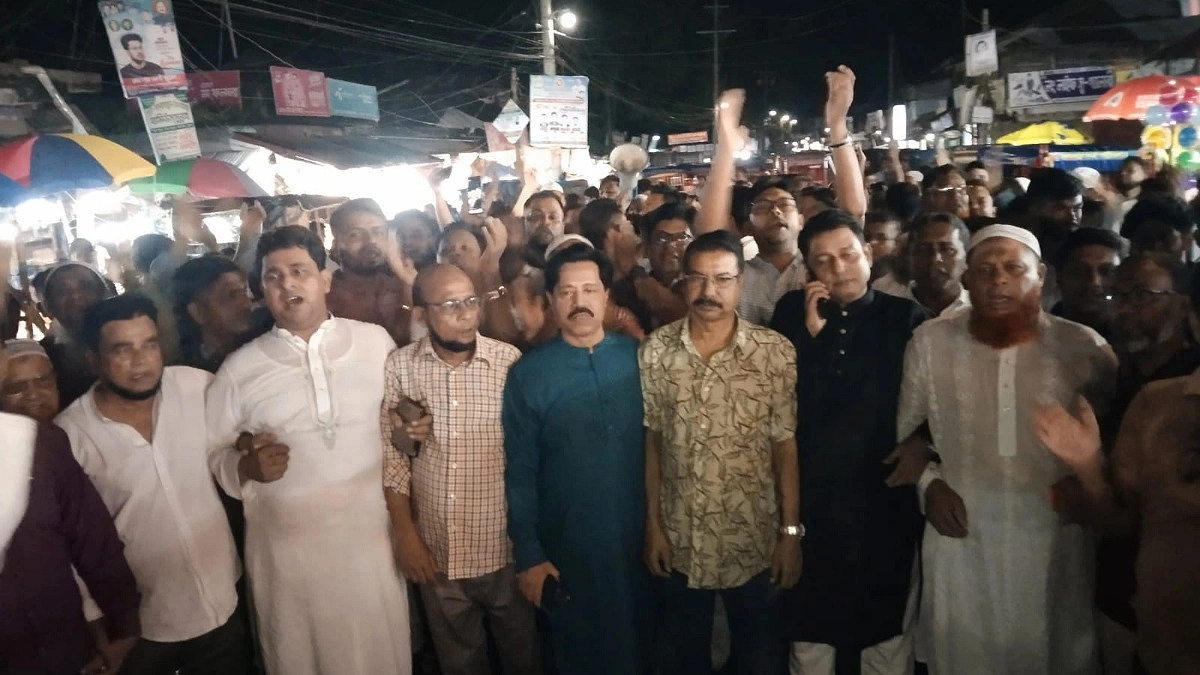 স্পিকার হাফিজ উদ্দিন ভারপ্রাপ্ত রাষ্ট্রপতি হওয়ায় লালমোহনে আনন্দ মিছিল