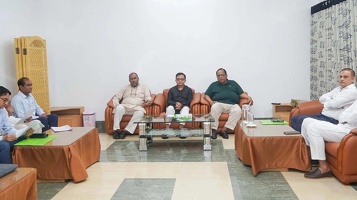যানজট নিরসনে নতুন সড়ক, চলমান মেগা প্রকল্প দ্রুত শেষের নির্দেশ
