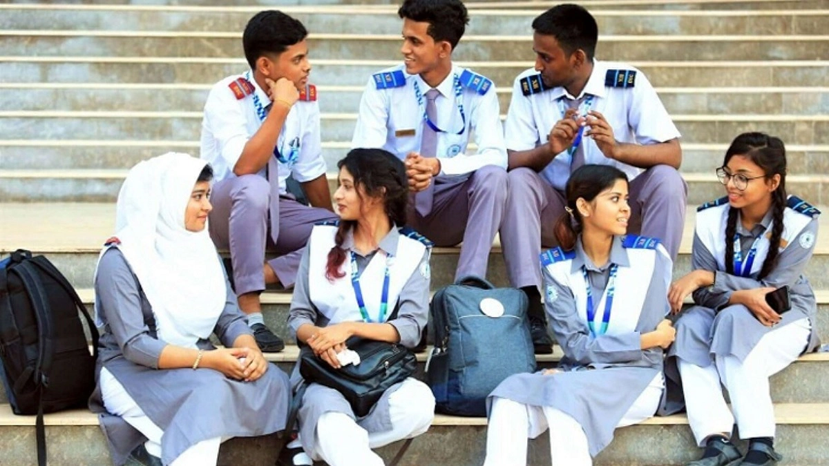 একাদশে ভর্তিতে ফের পরীক্ষা ফেরানোর প্রস্তাব