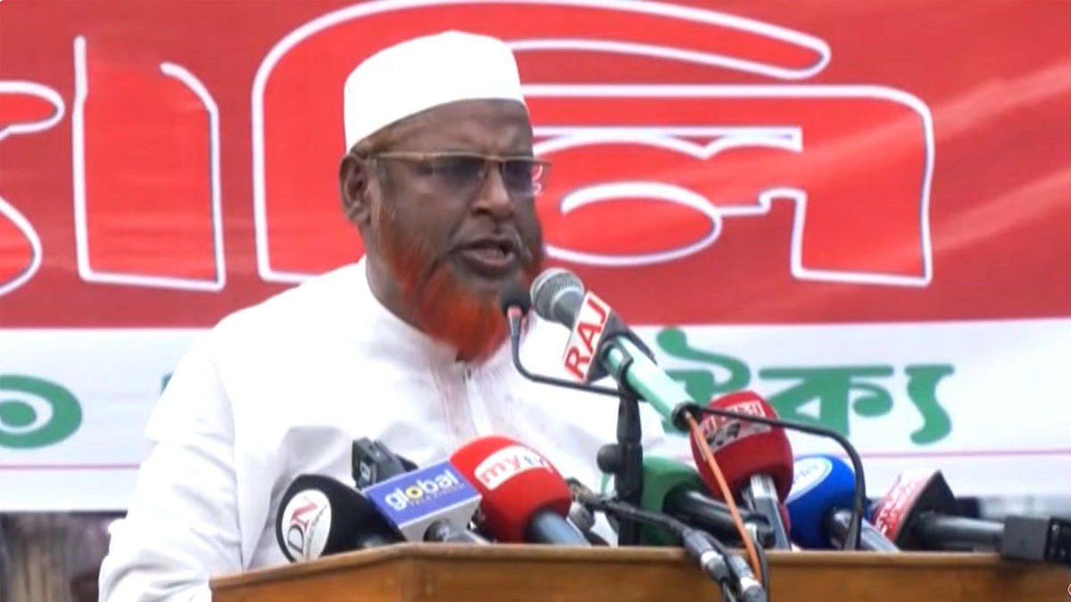 জুলাই বিপ্লবের বেনিফিসিয়ারি বিএনপি গাদ্দারি করছে